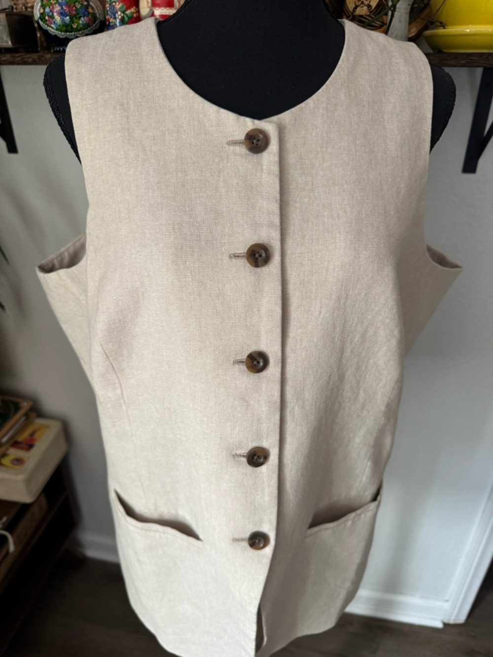 Old Navy Linen-Blend Button-Front Vest - Picture 2 of 7